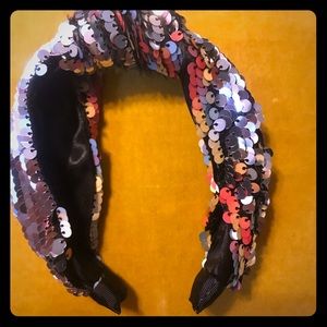 Sequence head band with knot on top